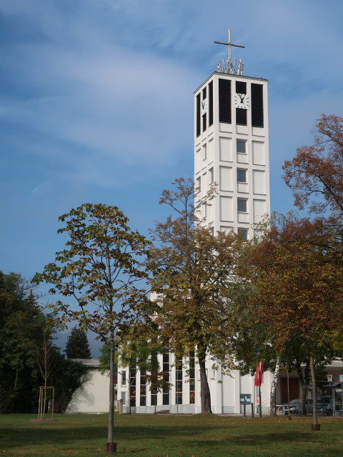 Stadtpfarrkirche Ternitz, 398 m