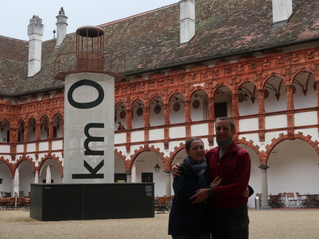 Sabine und ich in der Ausstellung 'Donau  Menschen, Schätze & Kulturen'