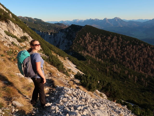 Sabine zwischen Hochsengs und Uwe-Anderle-Biwak (7. Nov.)