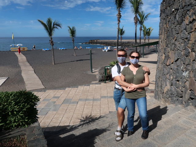 Ich und Sabine auf der Playa del Castillo in Puerto de la Cruz (23. Nov.)