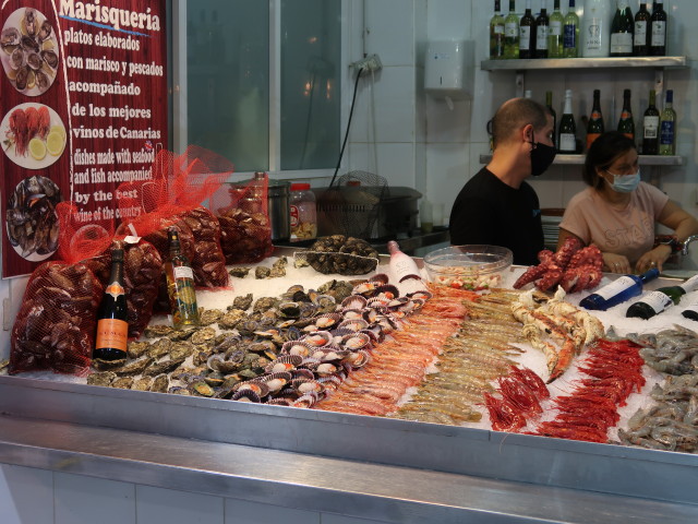 Mercado de Nuestra Senora de &Aacute;frica in Santa Cruz (24. Nov.)