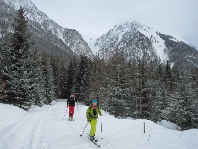 Cees und Corinna zwischen Steingraben und Grubbichlwald