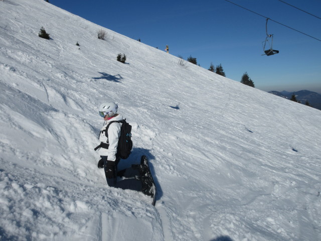 Janna auf der Steilhang-Abfahrt