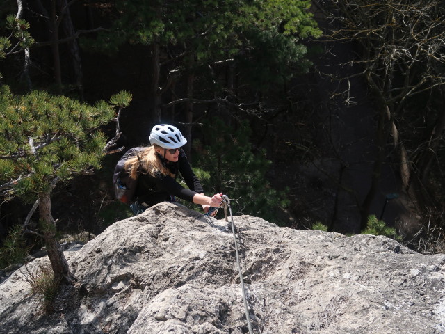 Elisabeth auf der Plattenrampe