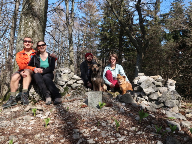 Ich, Sabine, Manuel und Hannelore am H&ouml;henberg, 652 m