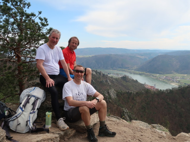 Erich, J&ouml;rg und ich auf der D&uuml;rnsteiner Kanzel, 521 m