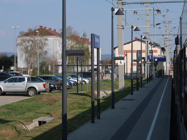 Bahnhof Marchegg, 146 m