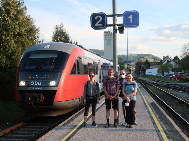 Carmen, Jörg, Erich und Sabine im Bahnhof Edlitz-Grimmenstein, 405 m