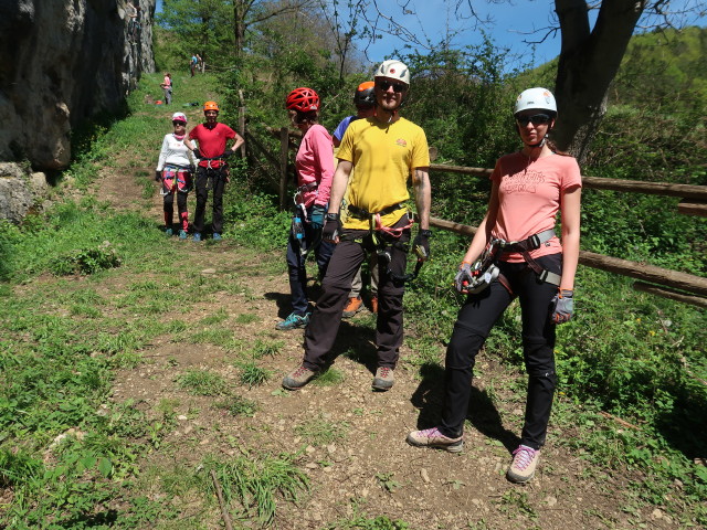 Ruine Rabenstein-Klettersteig: Martina, Axel, David und Larissa beim Einstieg