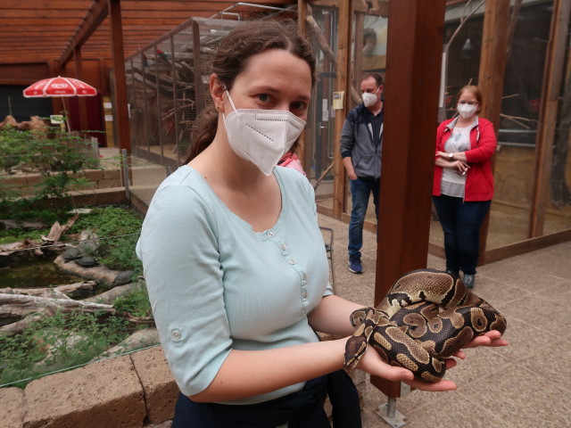 Sabine im Reptilienzoo Forchtenstein