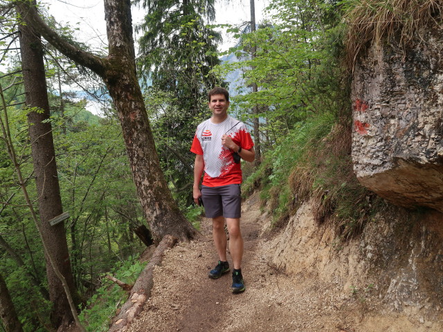 Ronald zwischen Sonnsteinhütte und Siegesbach