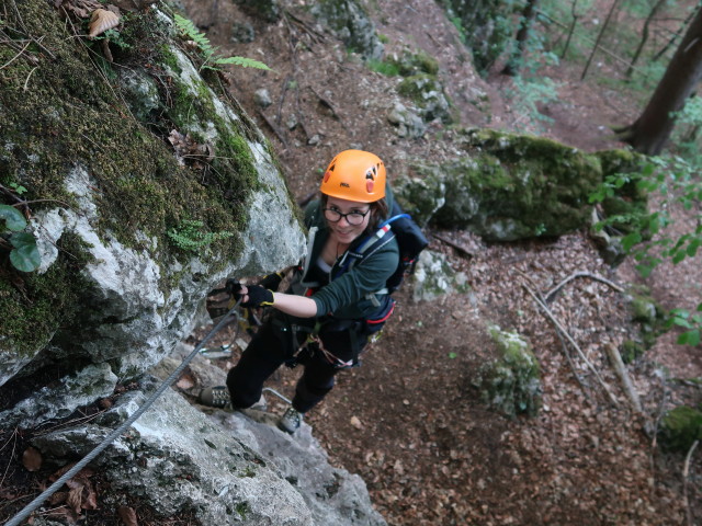 E60-Klettersteig: Hannelore im Einstieg