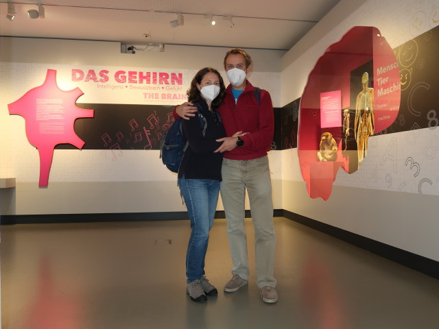 Sabine und ich in der Sonderausstellung 'Das Gehirn: Intelligenz, Bewusstsein, Gefühl'