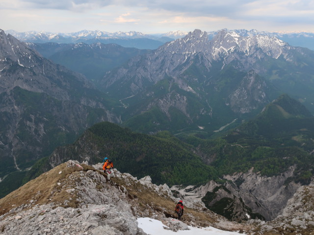 Erich und Angela zwischen Großem Buchstein und Südwandband-Klettersteig (5. Juni)