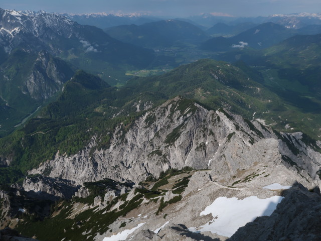 vom Südwandband-Klettersteig Richtung Westen (5. Juni)