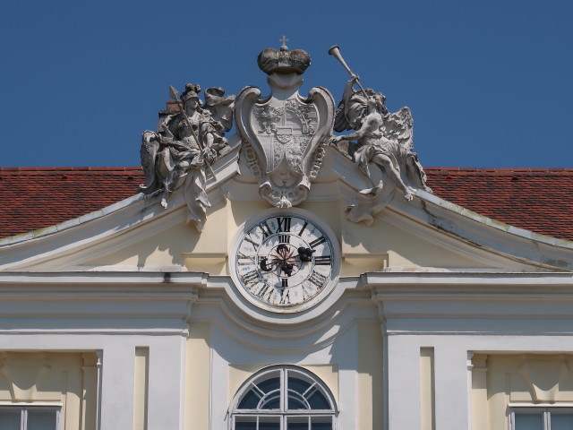 Schloss Wilfersdorf, 183 m