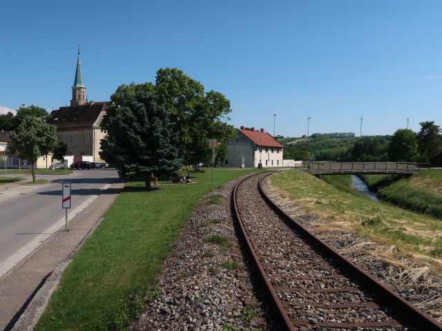 Hauskirchen, 182 m