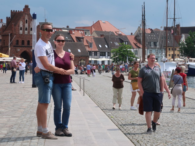 Ich und Sabine im Alten Hafen in Wismar (21. Juni)