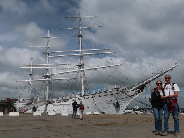 Sabine und ich bei der Gorch Fock I in Stralsund (23. Juni)