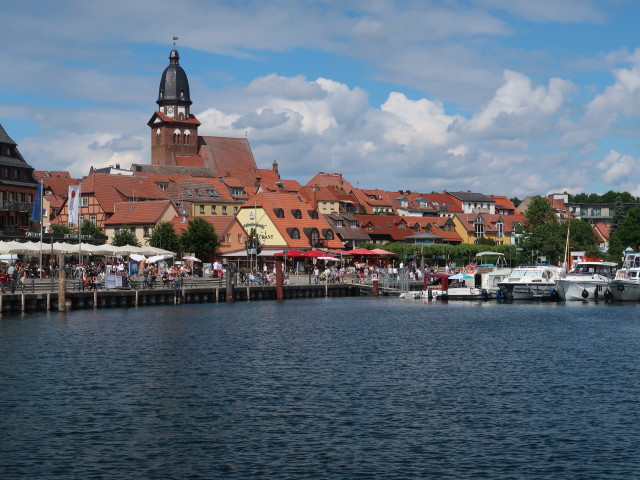 Stadthafen in Waren an der Müritz (26. Juni)