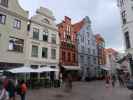 Hinter dem Rathaus in Wismar (21. Juni)