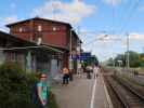 Sabine im Bahnhof Ribnitz-Dammgarten West (22. Juni)