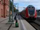 Sabine im Bahnhof Waren an der Müritz (26. Juni)