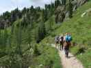 Frank, Peter, Josef und Victoria am Weg 115 zwischen Rifugio Fratelli Fonda Savio und Misurina