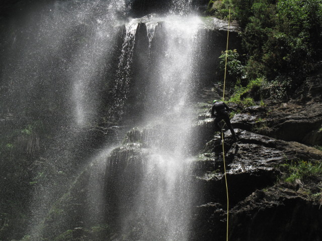 Kamil im 1. Wasserfall