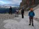 Martin, Armin, Ronald und Aaron zwischen Rifugio Tuckett und Vedretta di Brenta inferiore (18. Juli)