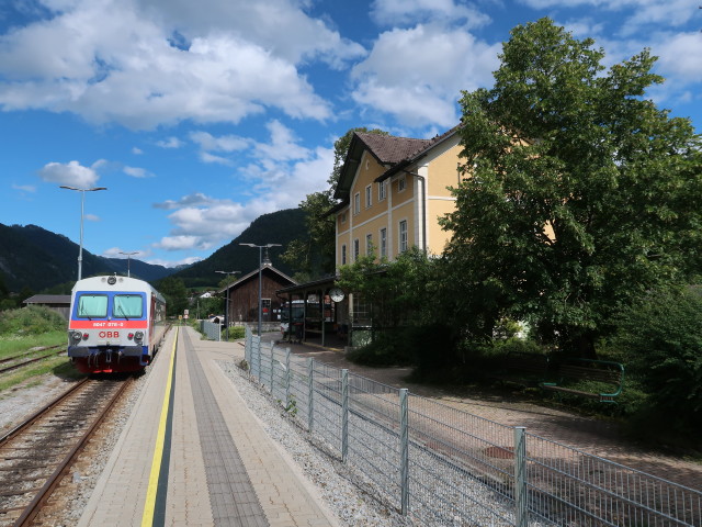Bahnhof Gr&uuml;nau im Almtal, 517 m (6. Aug.)