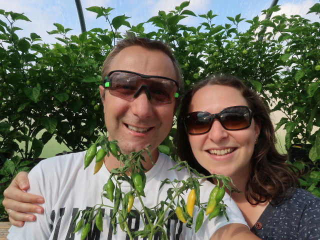 Ich und Sabine in den Gew&auml;chsh&auml;usern