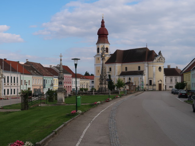 Pfarrkirche Göllersdorf, 202 m