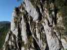 Falkenstein-Klettersteig: Romana auf der Seilbrücke in der leichten Variante