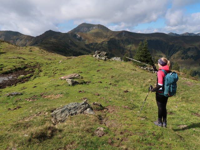 Sarah zwischen Hochkasern und Hundstein