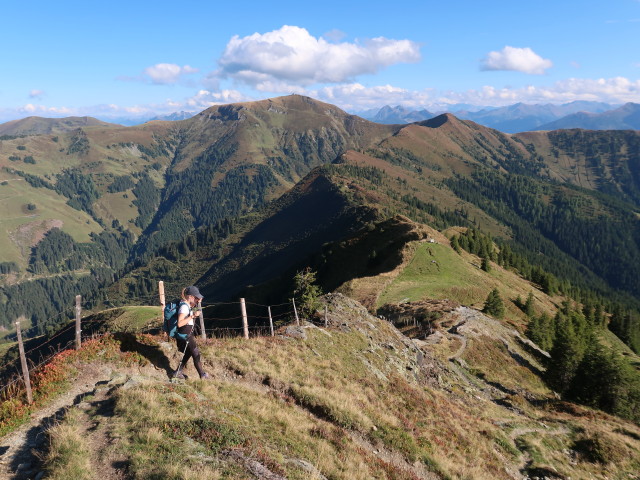 Sarah zwischen Sch&ouml;nwieskopf und Unterdillingalm