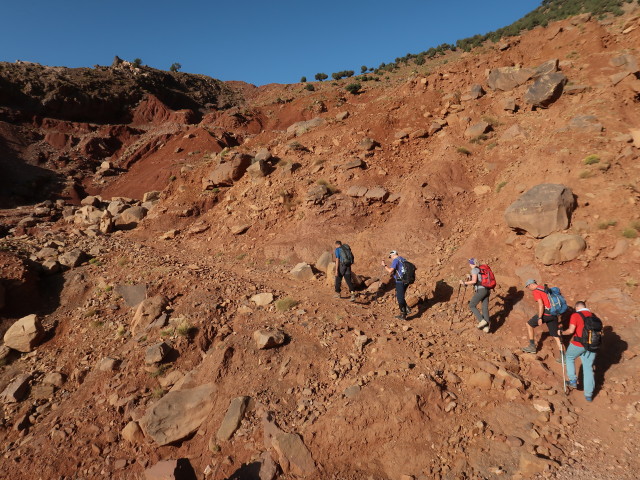 Abdeslam, Lars, Petra, Hans-J&ouml;rg und Andreas zwischen Matate und Tizi Oudite (27. Sep.)