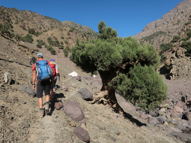 Hans-J&ouml;rg und Petra zwischen Assif und Azib Tamsoult (27. Sep.)