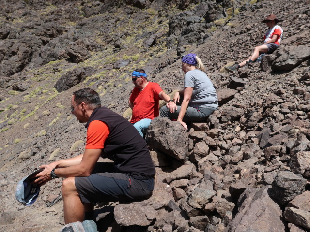 Hans-J&ouml;rg, Andreas, Petra und Ronald zwischen Azib n'Tzikert und Aguelzim (28. Sep.)