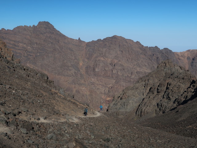 Ronald und Hans-J&ouml;rg zwischen Tizi n'Toubkal und Rifuge Neltner (29. Sep.)
