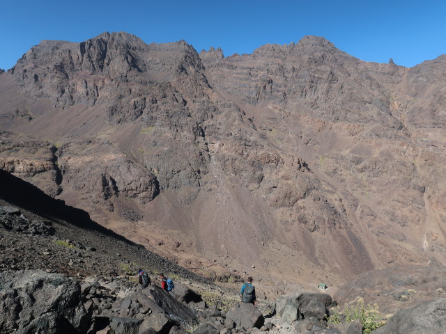 Abdeslam, Hans-J&ouml;rg und Ronald zwischen Tizi n'Toubkal und Rifuge Neltner (29. Sep.)