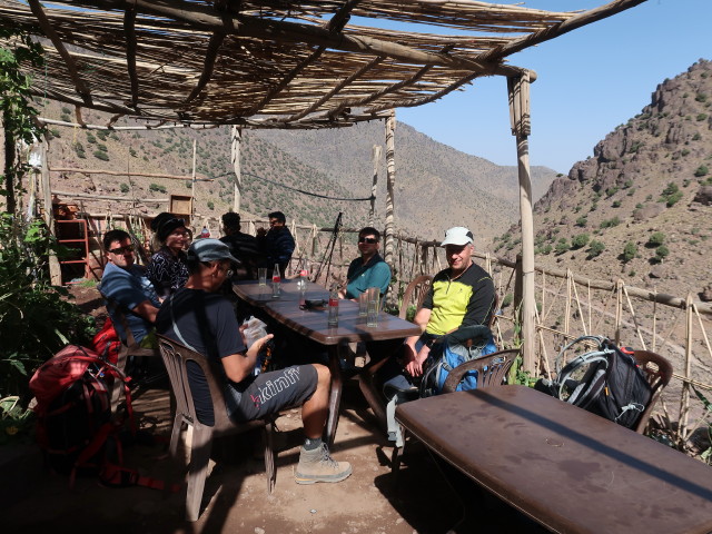 Andreas, Petra, Hans-J&ouml;rg, Ronald und Lars in Sidi Chamharouch (30. Sep.)