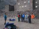 Ronald, Abdeslam, ?, ?, ? und ? beim Rifuge Toubkal Les Mouflons (30. Sep.)