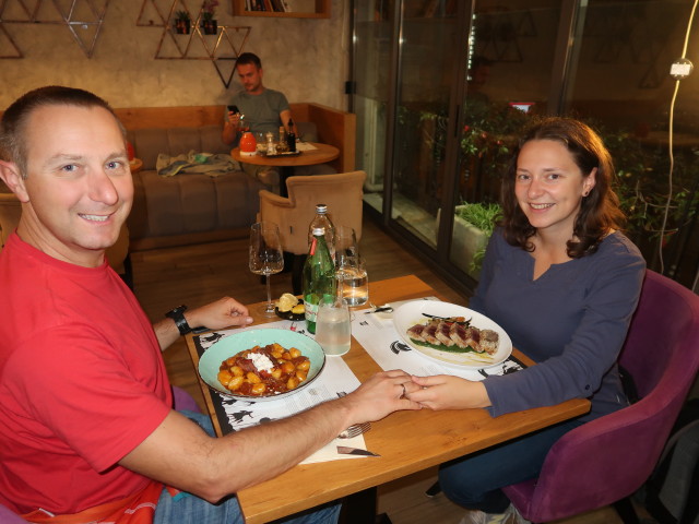 Ich und Sabine im Restaurant Epulon in Pula (23. Okt.)