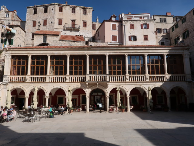 Trg Republike Hrvatske in Sibenik (27. Okt.)