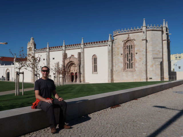 Ich beim Mosteiro de Jesus in Setúbal (26. Nov.)