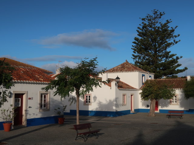 Jardim do Largo Marques de Pombal in Porto Covo (27. Nov.)