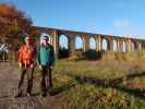 Ich und Ronald beim Aqueduto da Água de Prata in Évora (2. Dez.)