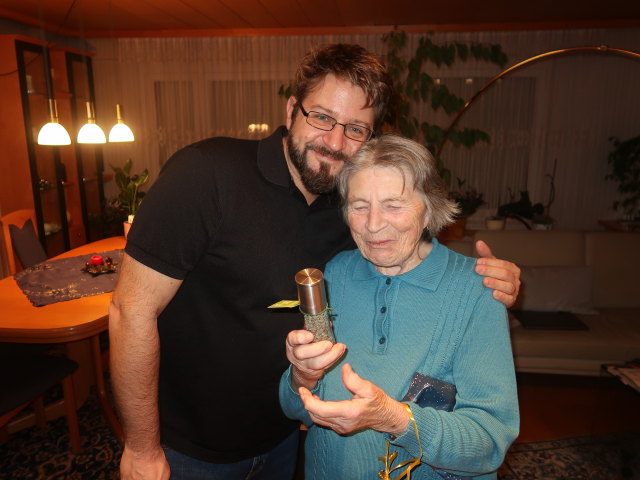 Markus und Oma (24. Dez.)