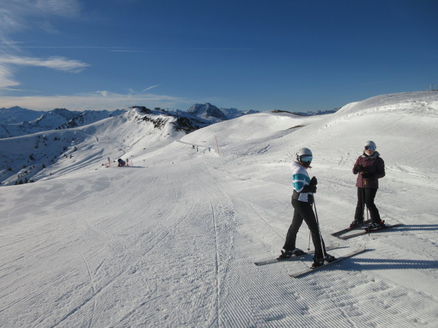 Sarah und Sabine auf der Silberstubeabfahrt (1. J&auml;n.)